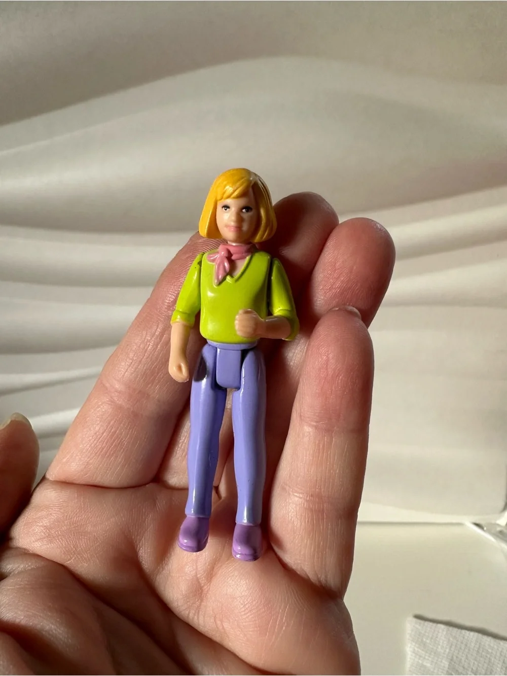 Fisher-Price Sweet Streets Dollhouse Woman Lady Mom Doll Country Cottage 3”